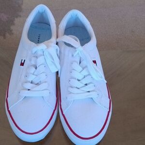 Tommy Hilfiger sneakers - Brand New